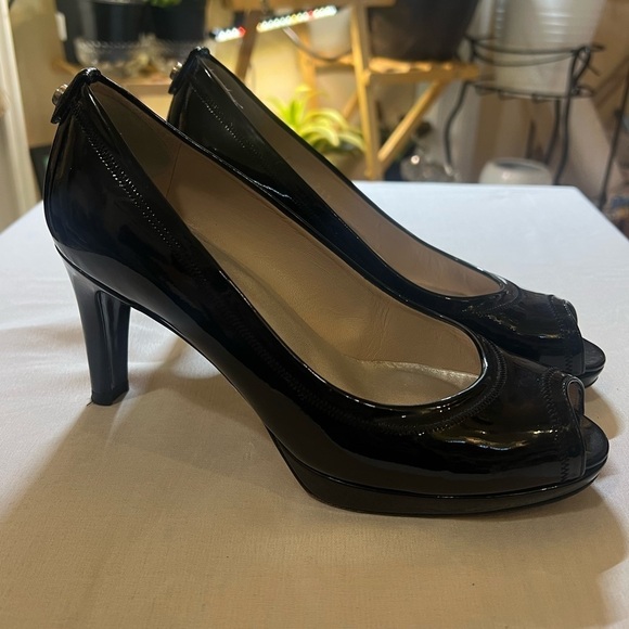 Stuart weitzman black leather pumps size 6 peep toe heel - Picture 5 of 8